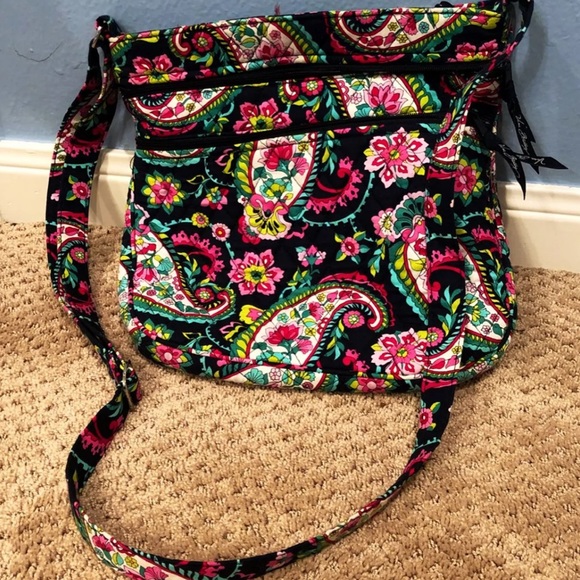 Vera Bradley Handbags - Vera Bradley Hipster Crossbody Purse